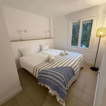 Large Terrace -side Apartament *